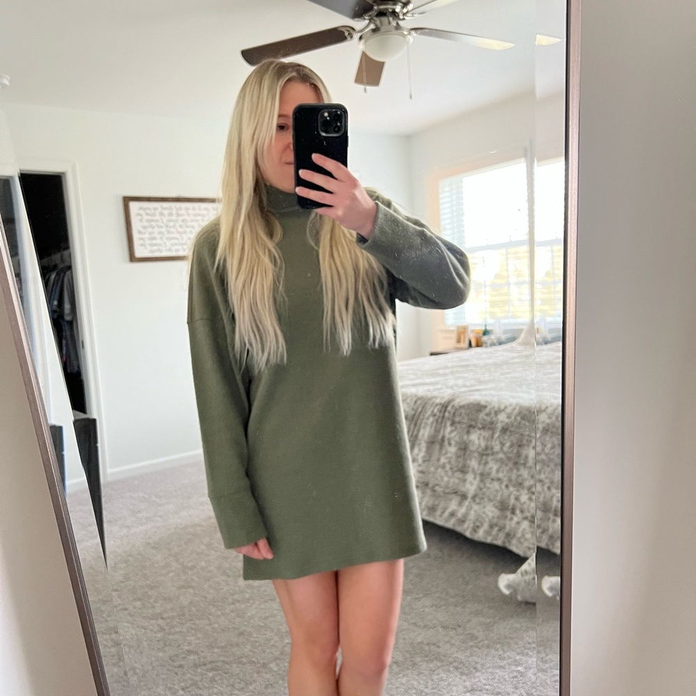 Abercrombie & Fitch Turtleneck Dress